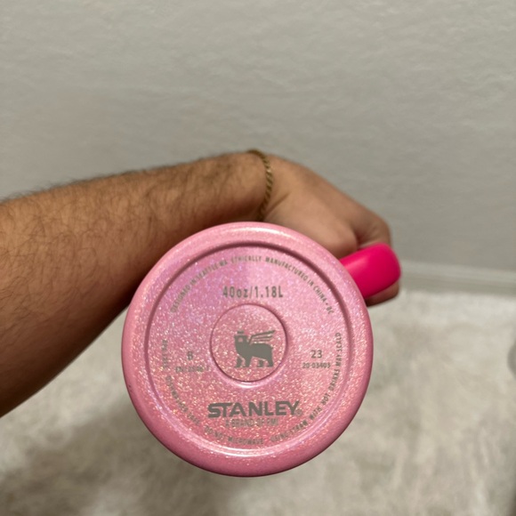 Hello kitty Stanley cup - Picture 2 of 4